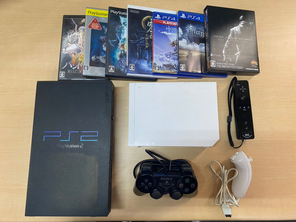 PS2本体、Wii本体、コントローラー、周辺機器、ソフトを計12点買取しました！