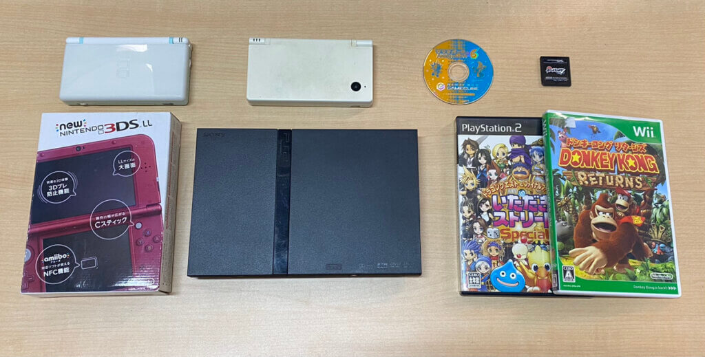 New3DSLL本体、DSLite本体、DSi本体、PS２本体、ソフトを計8点買取しました！