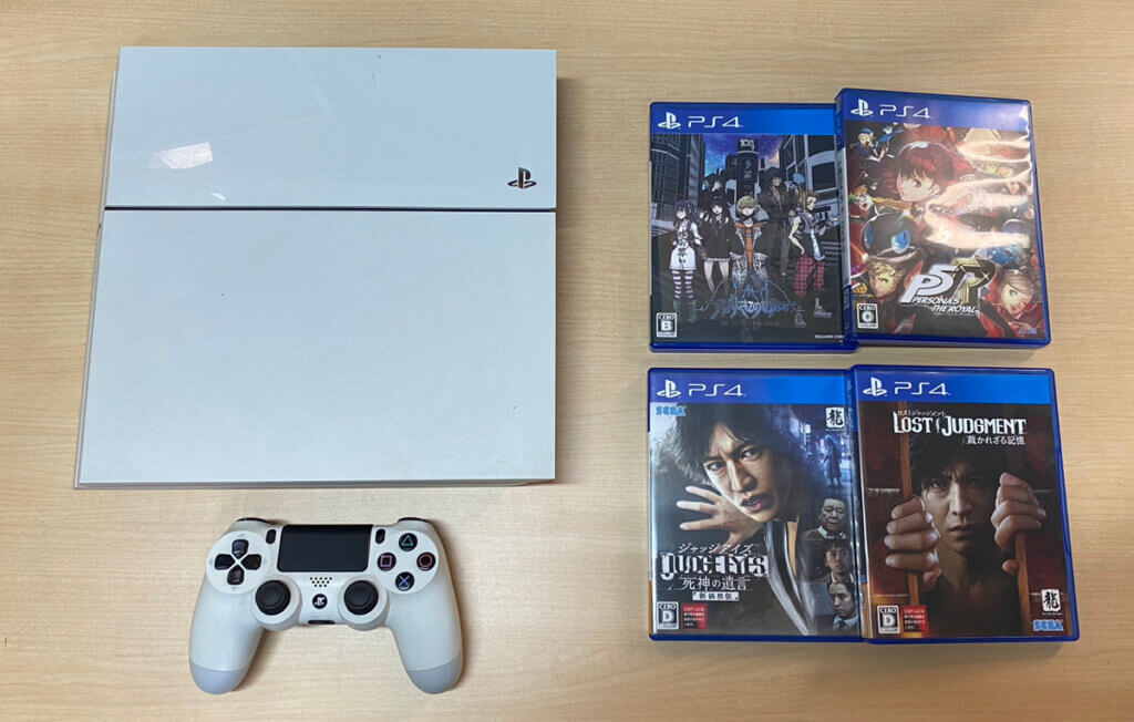 PS4本体、コントローラー、ソフトを計6点買取しました！