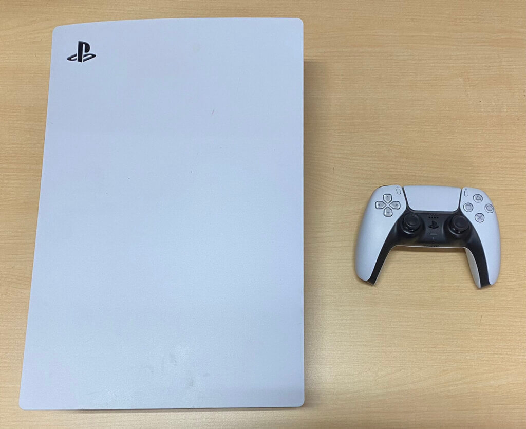PS5 本体、コントローラーを計2点買取しました！