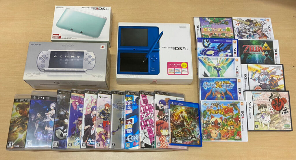 3DSLL 本体、DSiLL 本体、PSP 本体、ソフトを計23点買取しました！