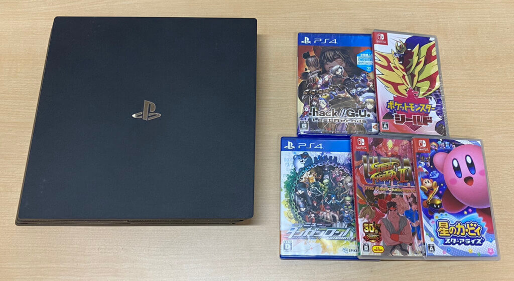 PS4 本体、ソフトを計6点買取しました！