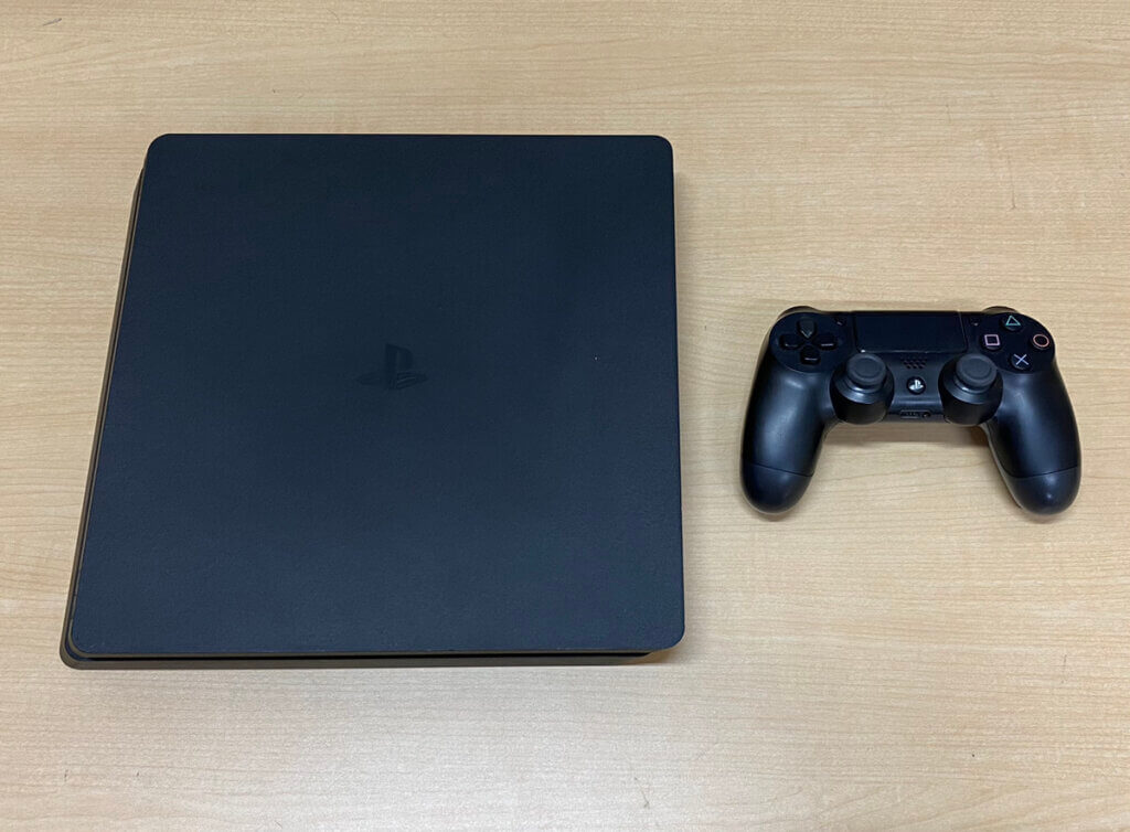 PS4 本体、コントローラーを計2点買取しました！