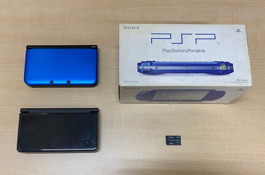 PSP 本体、DSi LL 本体、3DS LL 本体、周辺機器を計5点買取しました！