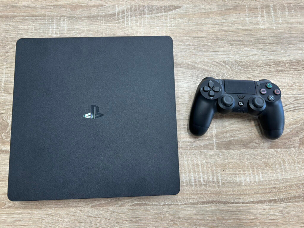 PS4本体、コントローラーを計2点買取しました！