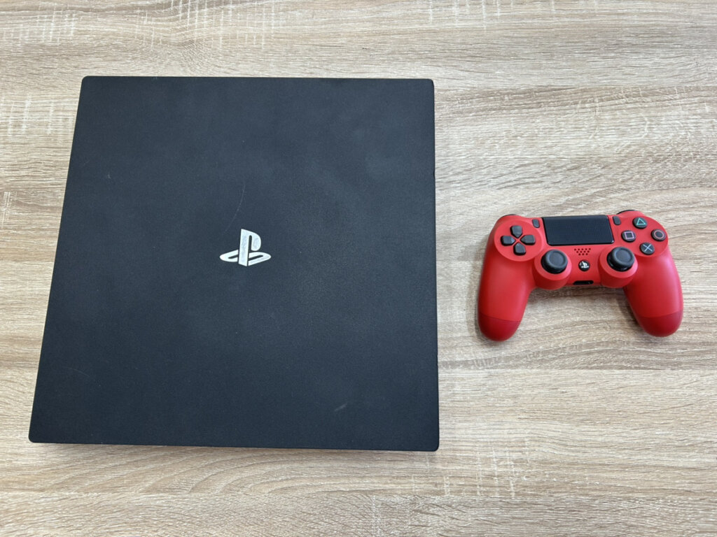 PS4本体、PS4コントローラーを計2点買取しました！